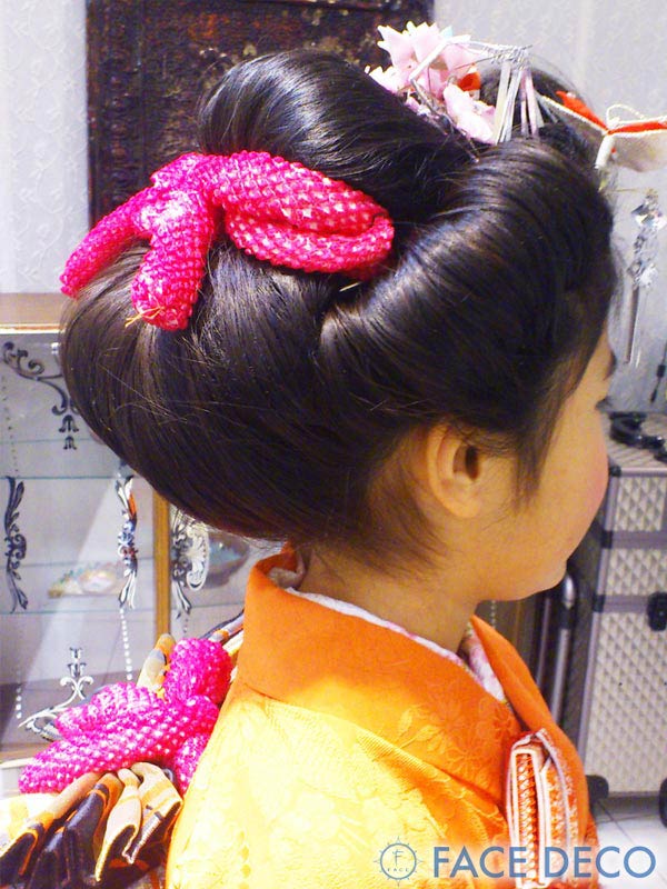 七五三着付け・3歳・7歳・洋髪三つ編みサイドアップダウンスタイル・ヘアカタログ